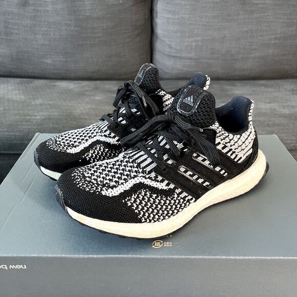 Adidas Ultra Boost Black White Running Shoes FZ1850 Women's Size 5.5 - Picture 2 of 12